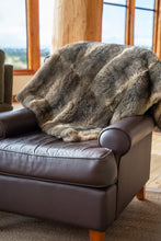 Load image into Gallery viewer, Luxurious Lounge Throw